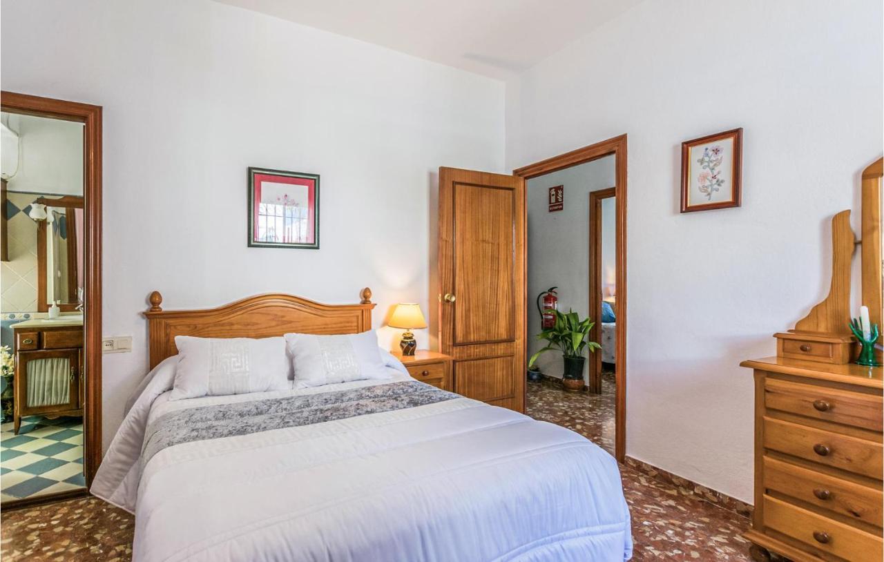 3 Bedroom Beautiful Home In Fuente Tojar Екстериор снимка